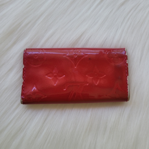 🔑 Louis Vuitton Vernis Red 4 Key Holder - Picture 2 of 16